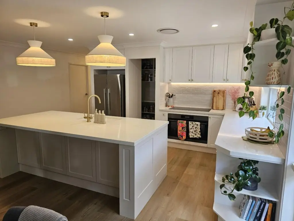 Kitchen Cabinets created by Hoppers Cabinets